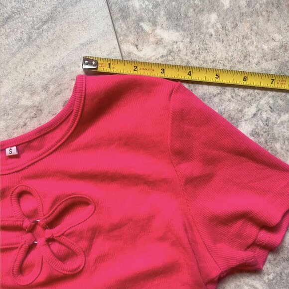 Early 2000's Cut-out Crop Top | Flower Cut Out | Hot Pink | Size S - Picture 8 of 10